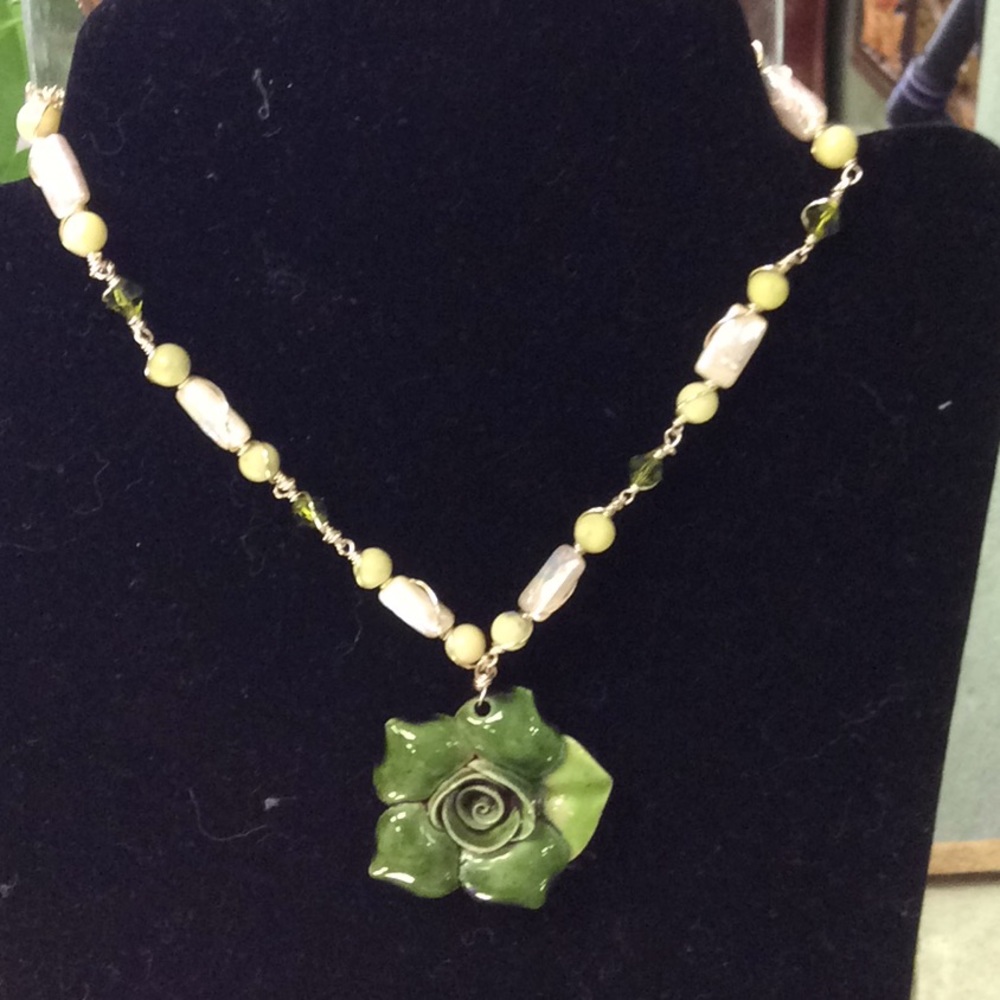Green floral necklace
